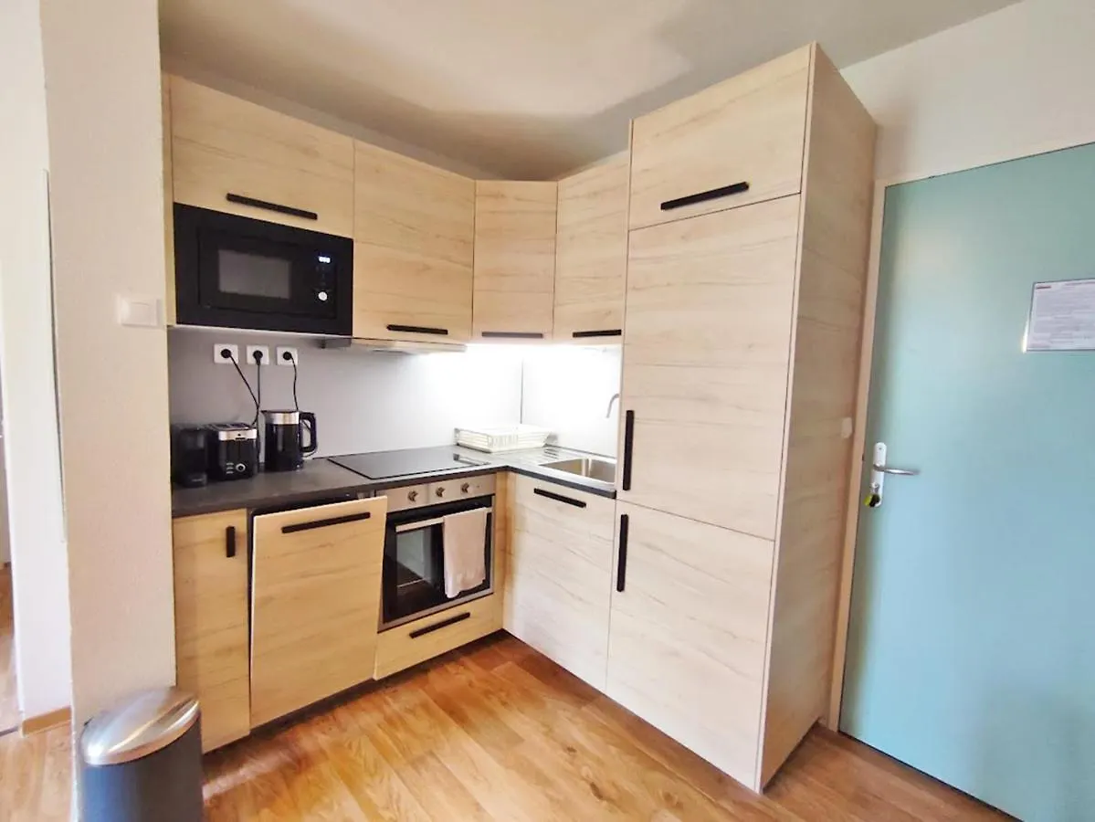 Appartement Le Flocon, T2, vue montagne, parking gratuit à Bagnères-de-Luchon 0*,  France